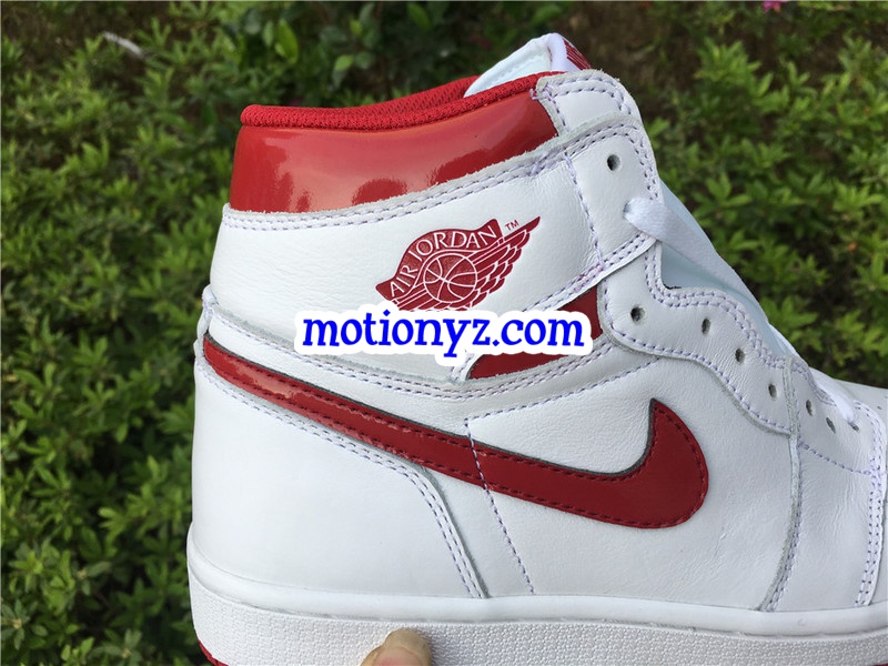 Air Jordan 1 High OG Metallic Red